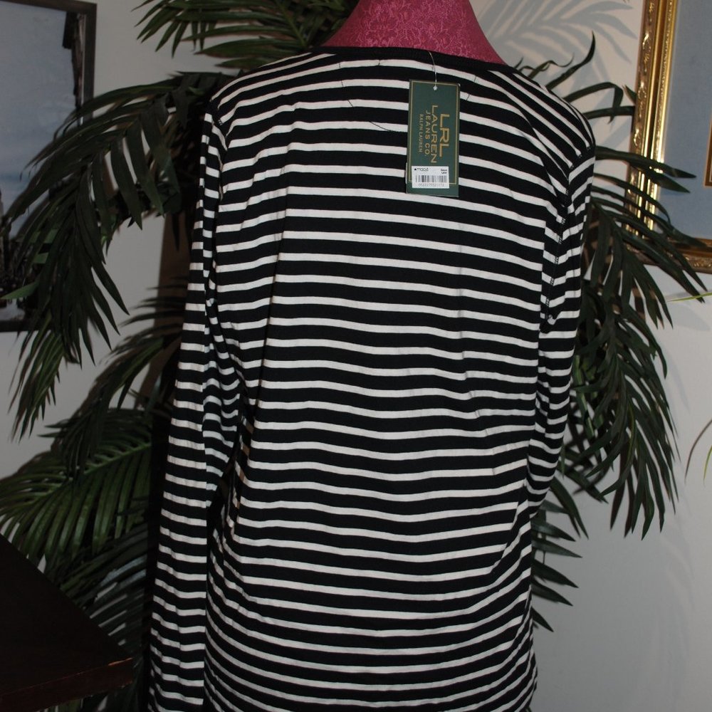 Long sleeve black and white striped shirt - Picture 3 of 7